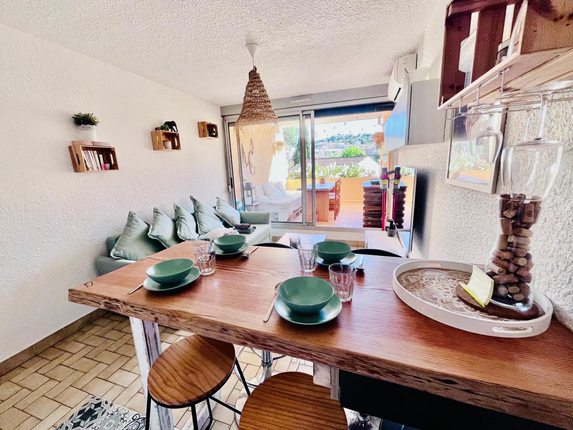 Cosy Deux Pieces Pour 4 Personnes En Centre Ville Classe Cavalaire-sur-Mer Exterior foto